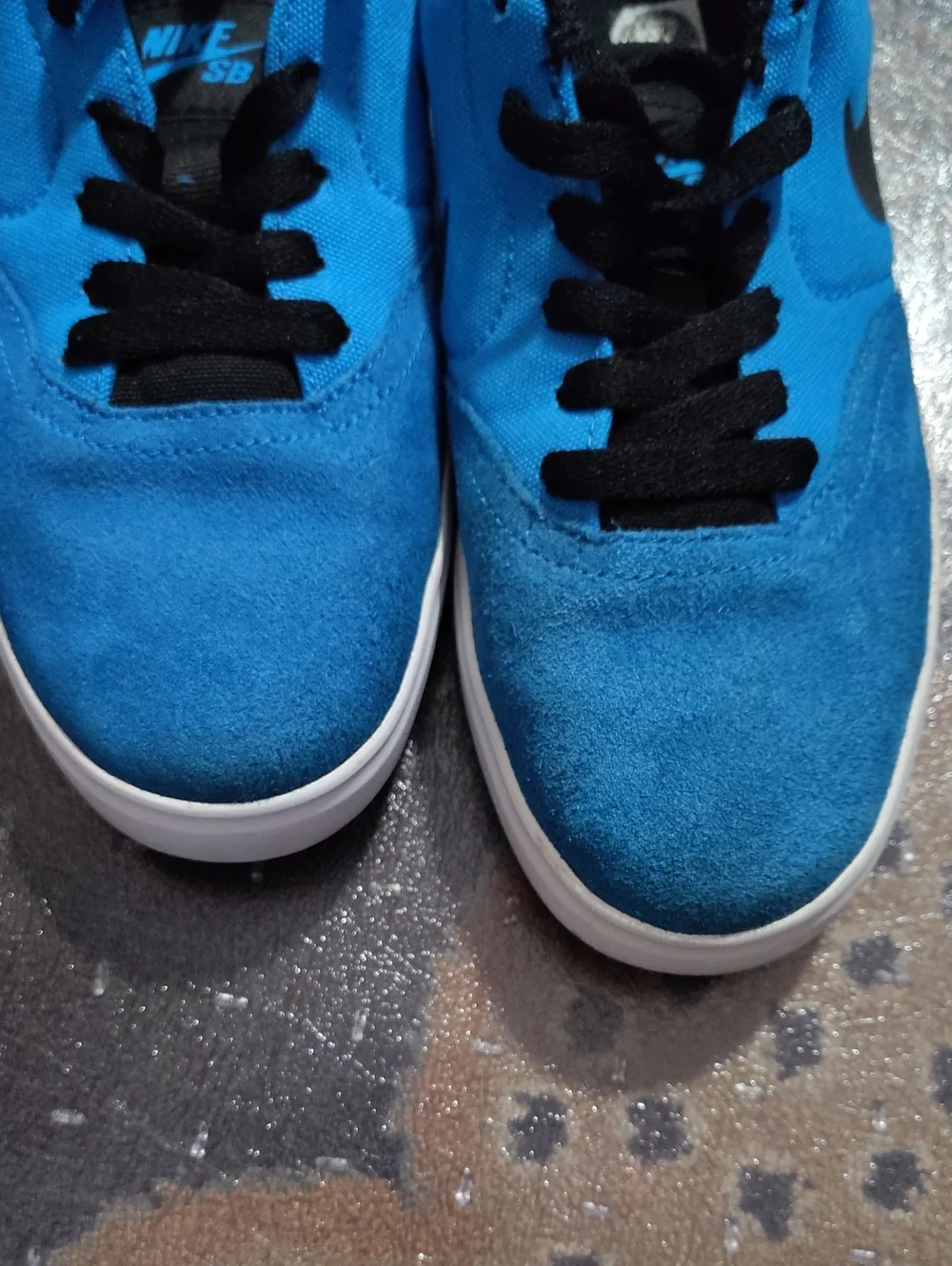 Nike Sb  Bright Blue Low-Top Sneakers with Black Swoosh4.5 $60
